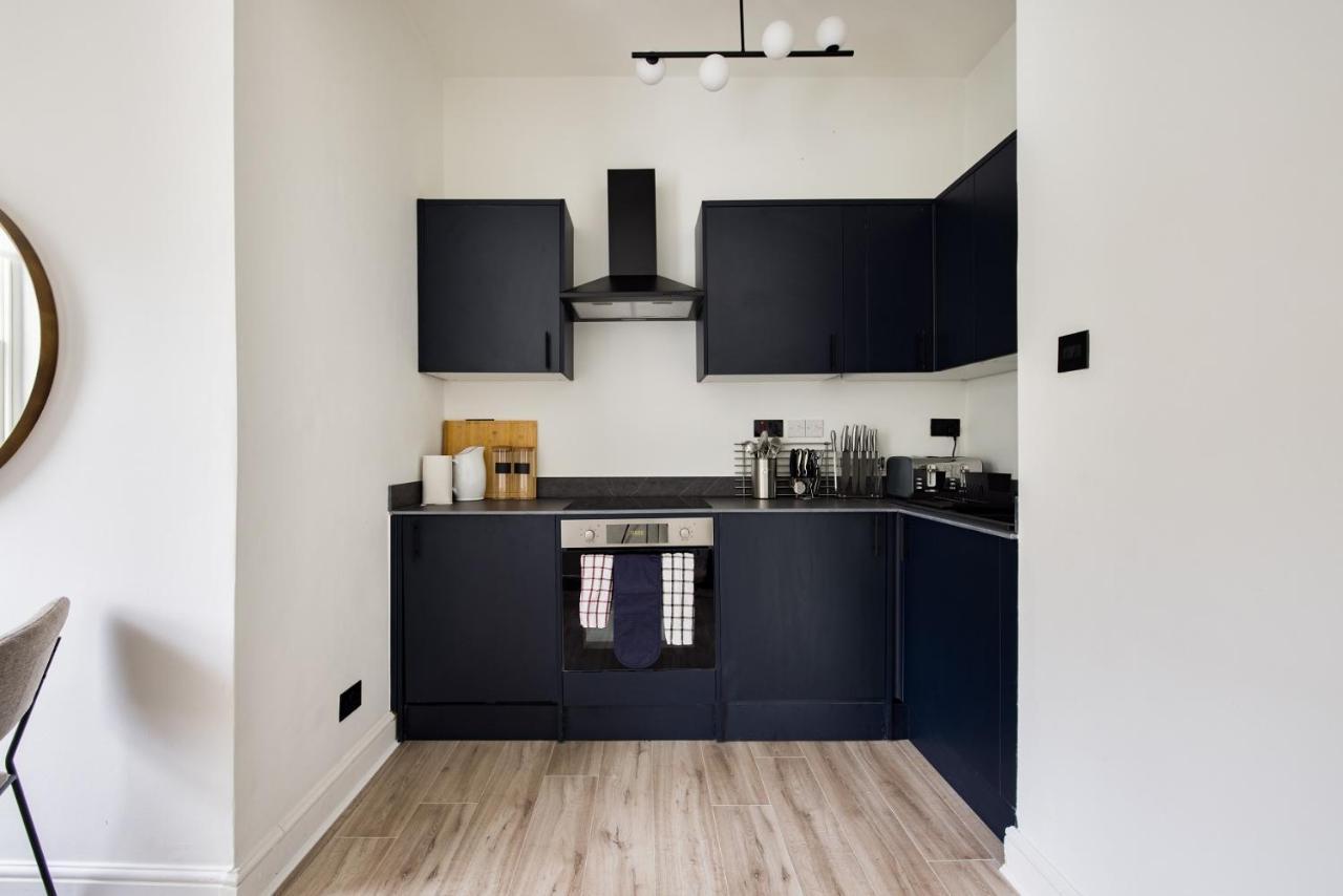 The Kensington And Chelsea Classic - Glamorous 2bdr Flat Лондон