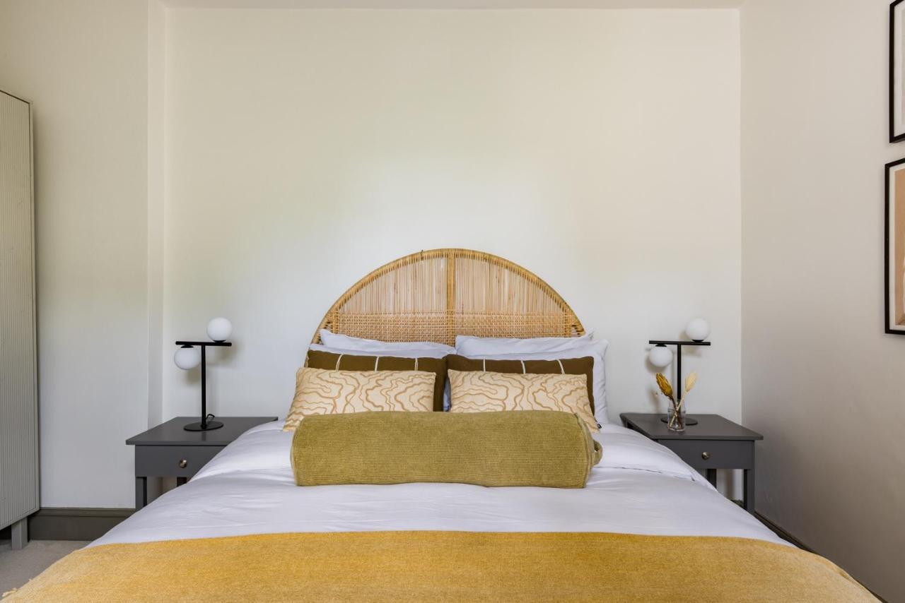 Апартаменты The Kensington And Chelsea Classic - Glamorous 2bdr Flat *