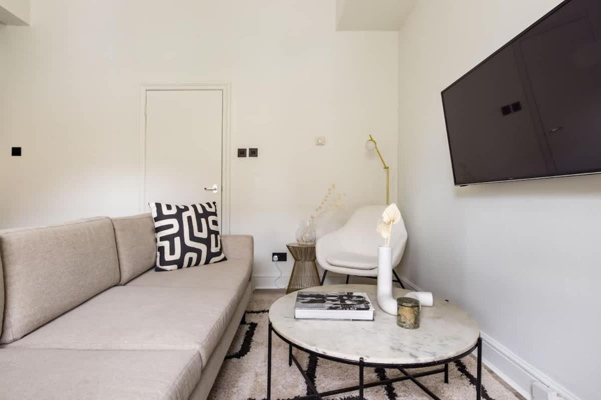Апартаменты The Kensington And Chelsea Classic - Glamorous 2bdr Flat Лондон